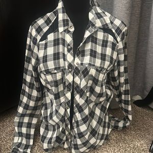 Women’s button up plaid shirt - S